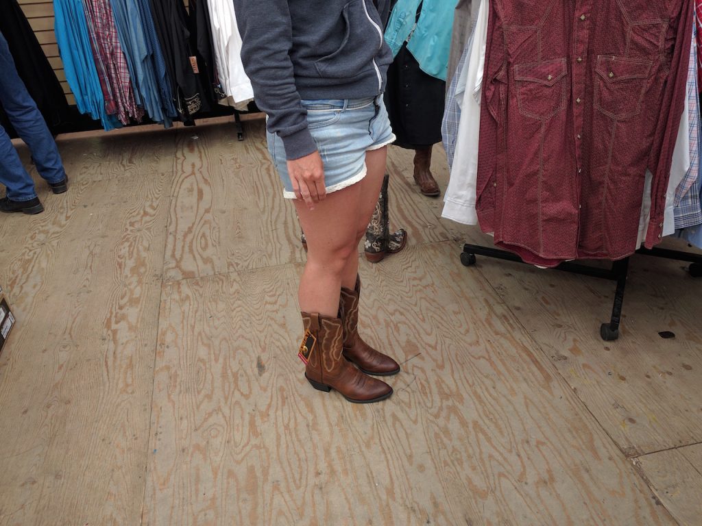 Les bottes de cowgirl coûtent cher : 250$ pour avoir la classe